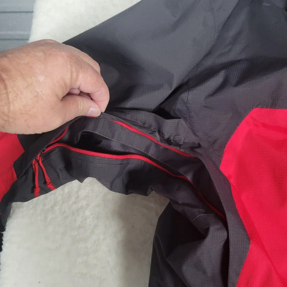 The North Face Rain Jacket Mens XL Red Gray HyVent Waterproof Hooded T495+T895 - Picture 14 of 16